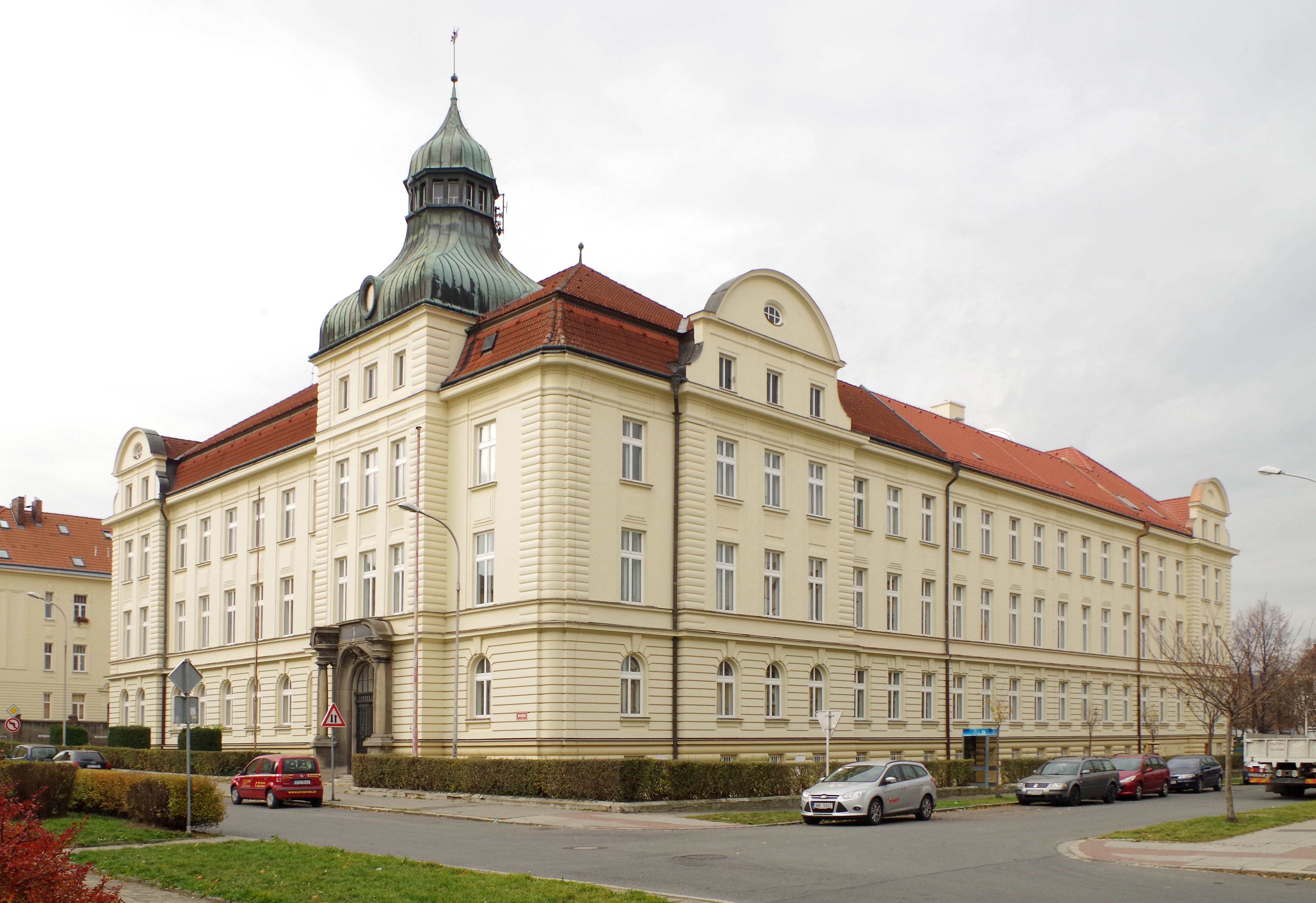 Fasáda budovy Slezské univerzity, Opava