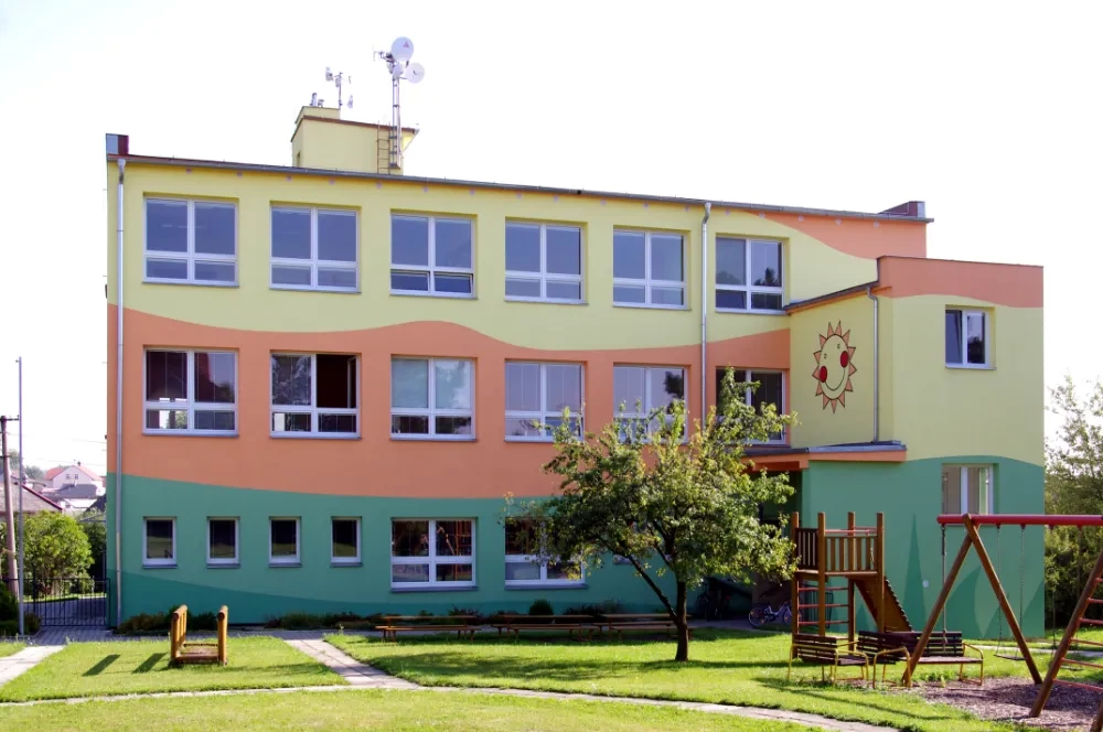 Fasáda mateřské školy, Chlebičov